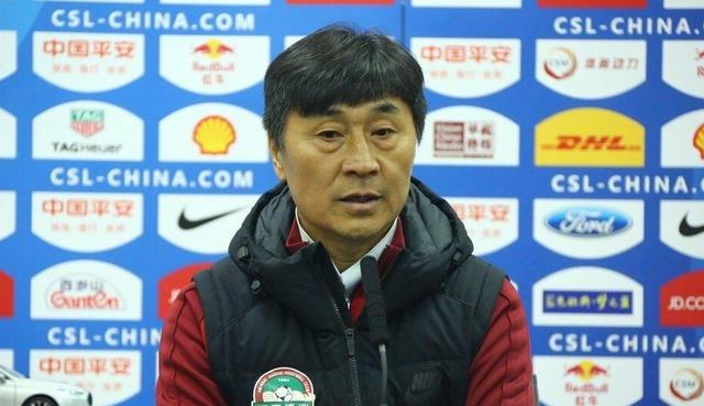女人露出尿口让男人捅